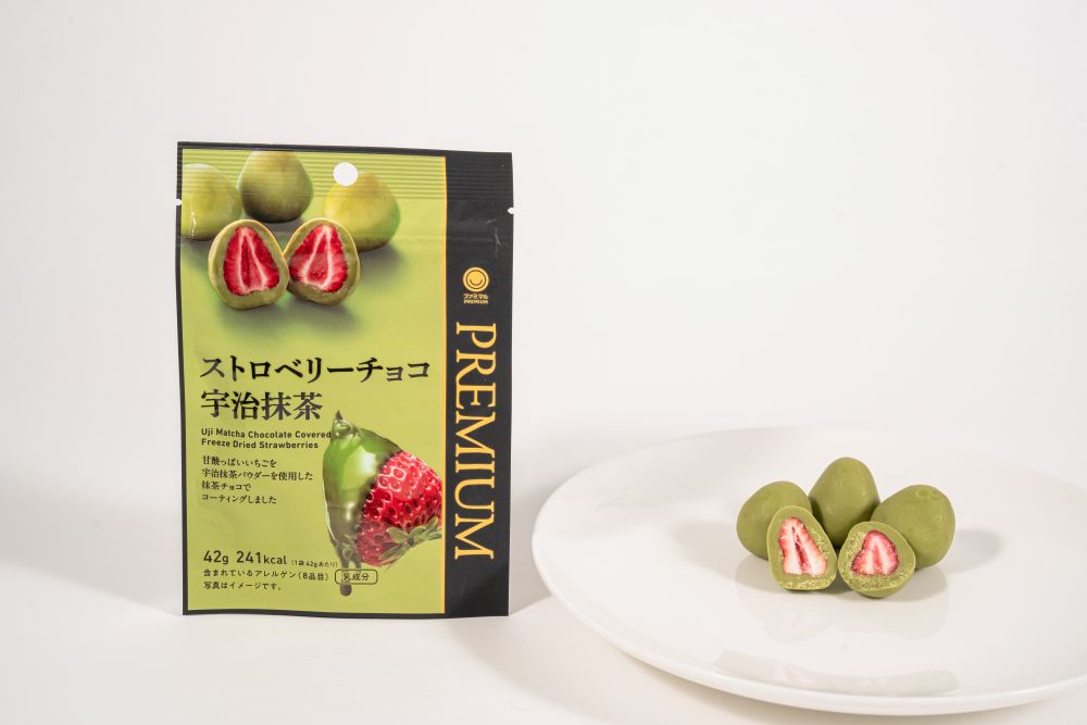 「ストロベリーチョコ宇治抹茶」税込み378円