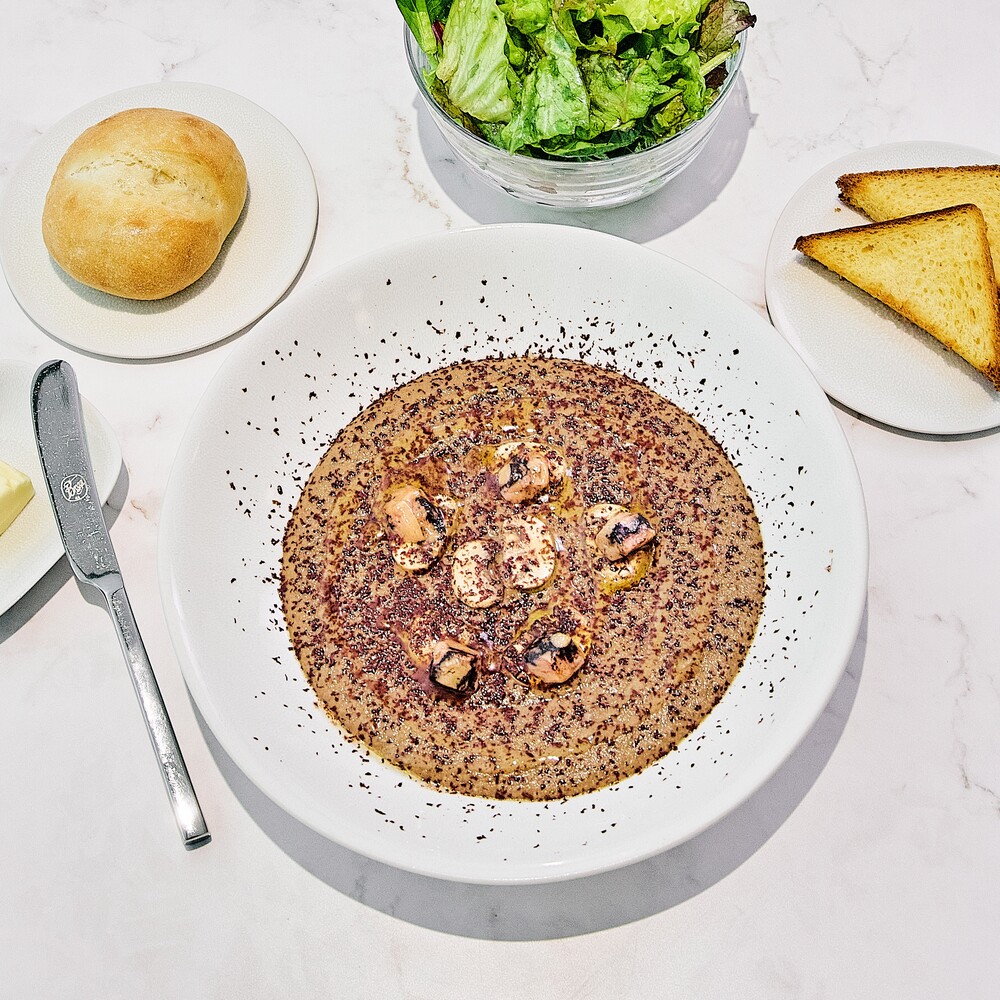 「マッシュルームのスープ」価格は税込み 2,090円