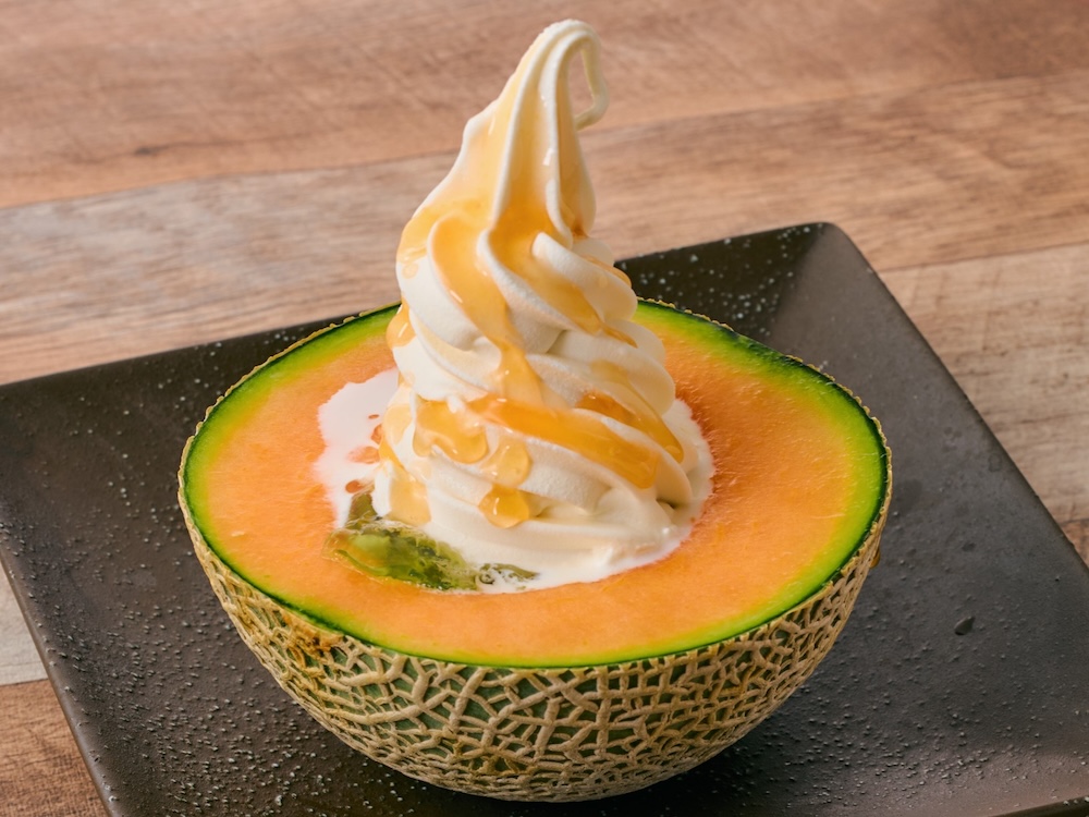 「半分まるっと！メロンソフトサンデー」税込み1,759円