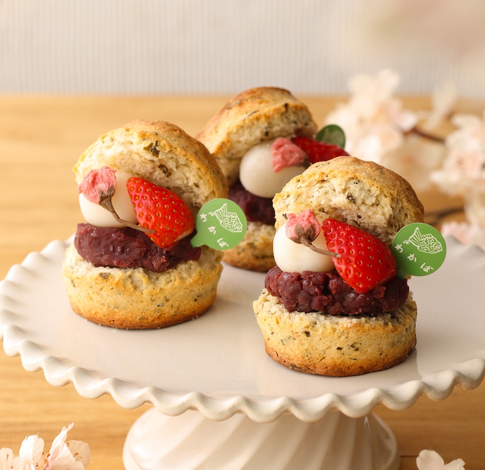 5月12日まで販売中の「BAKERS gonna BAKE」の「『たいやき わかば』のお花見スコーンサンド」」1個・税込み490円