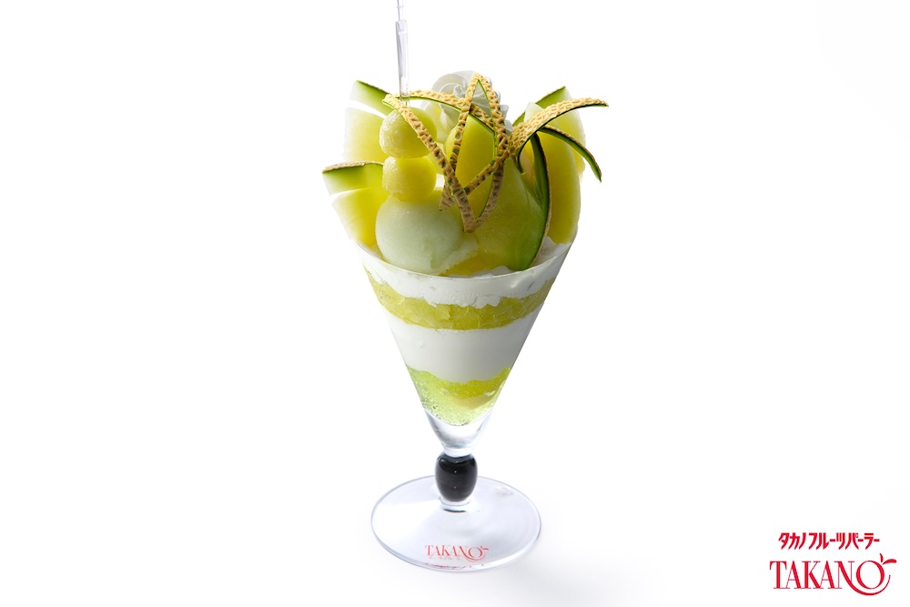 支店7店舗で展開される「マスクメロンパフェ」税込み2,970円