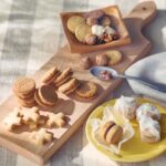 「モンガータ（mangata）」の「フェンネルアーモンドソルトビスケット」8枚入り・451円、「メープルピーカンビスケット〈ホワイトチョコサンド〉」4枚入り・582円など