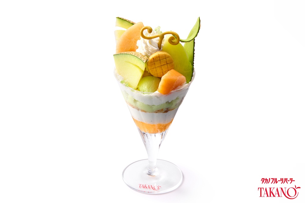 支店7店舗で展開される「マスクメロンと赤肉メロンのパフェ」税込み2,420円