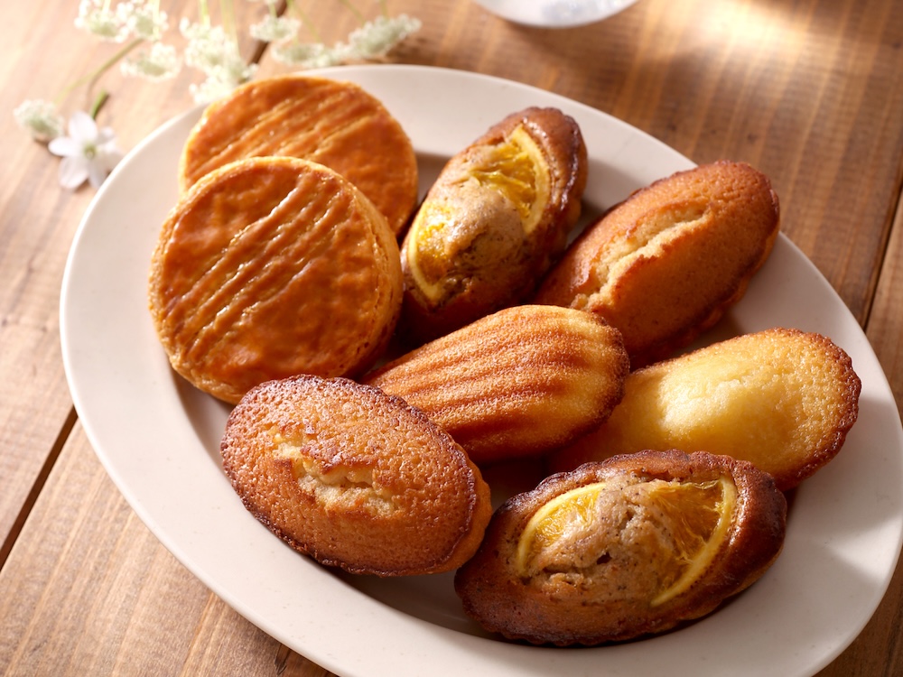 4月22日〜5月31日に販売される各種焼き菓子のイメージ（オンラインは4月17日12時頃〜）