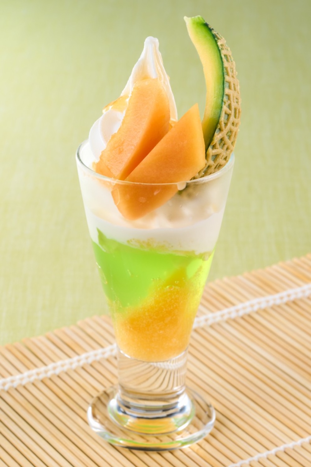 「フレッシュ赤肉メロンのソフトパルフェ」税込み659円