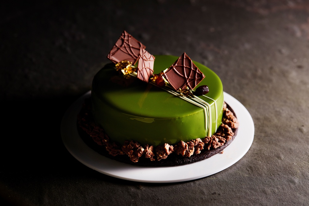 「抹茶とミルクチョコレートのムース」ピース・税込み1,000円、ホール・税込み5,000円