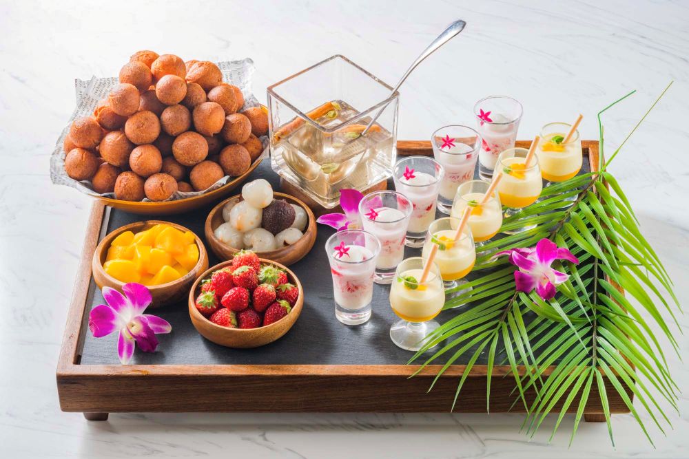 ランチビュッフェ「インド・ネパール料理」税込み3,600円（サービス料含む）