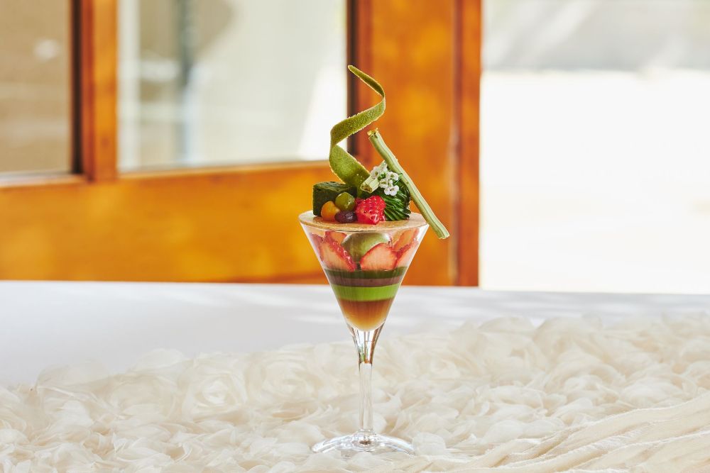 「宇治抹茶といちごのミニパフェ with 祇園辻利」イメージ