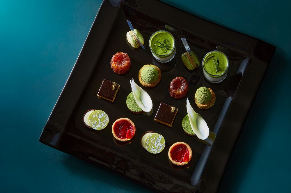 「プレミアムアフタヌーンティーセット」イメージ