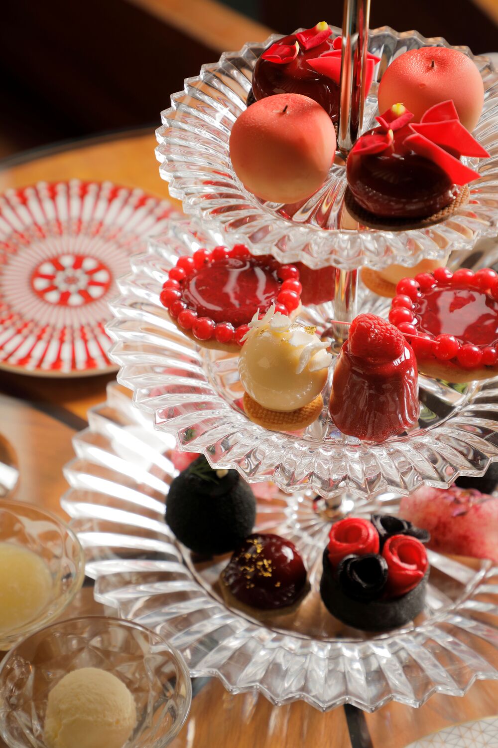 「サマーピーチ・クリスタルアフタヌーンティー」イメージ