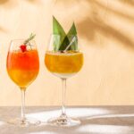 オプションメニューの「マンゴースカッシュ」税込み1,650円、「マンゴーコラーダ」税込み1,980円(いずれも別途サービス料)