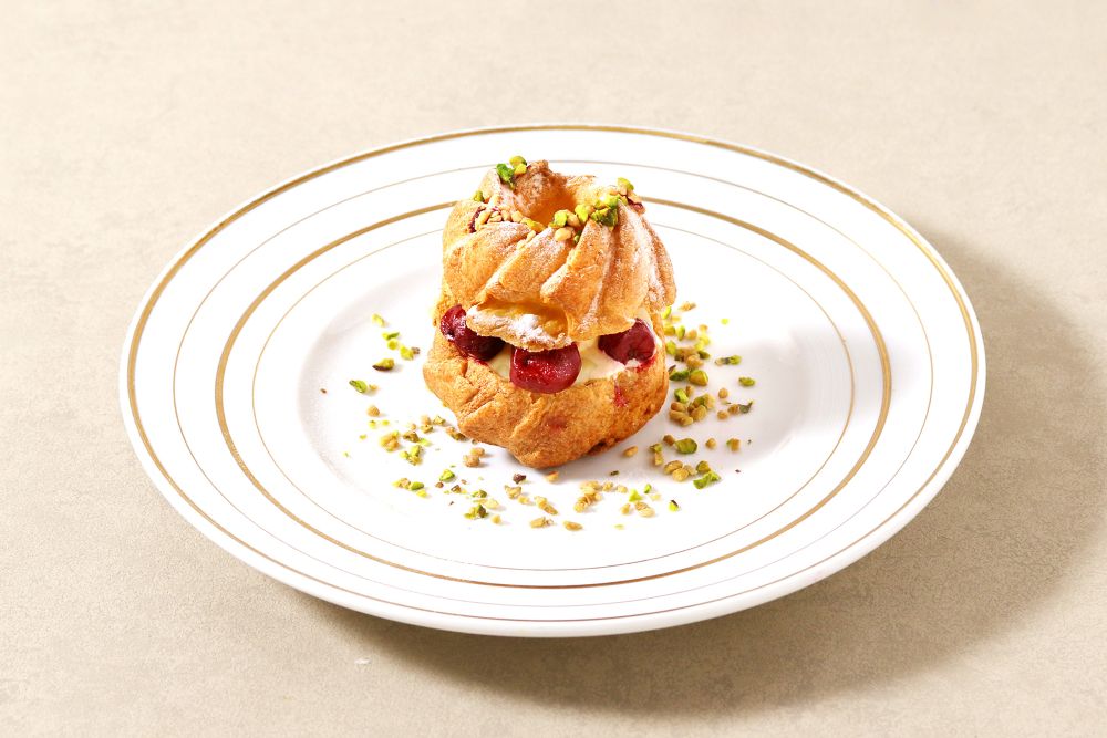 「パリブレストクラシック ピスターシュとチェリー」税込み1,550円