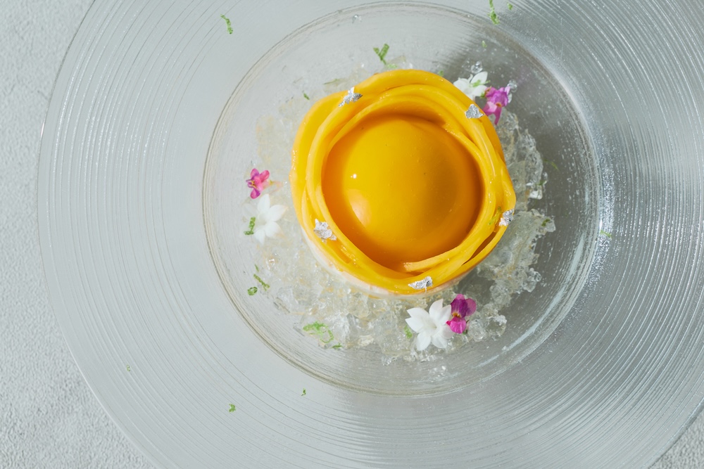 「マンゴー・フルール」単品・税込み1,600円〜（サービス料含む）