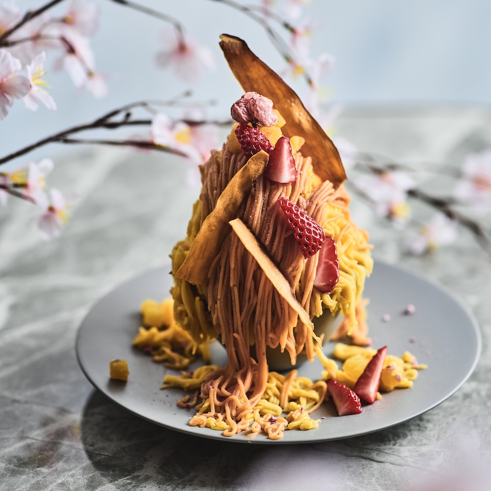 「桜のこぼれ蜜芋モンブランパフェ」イメージ