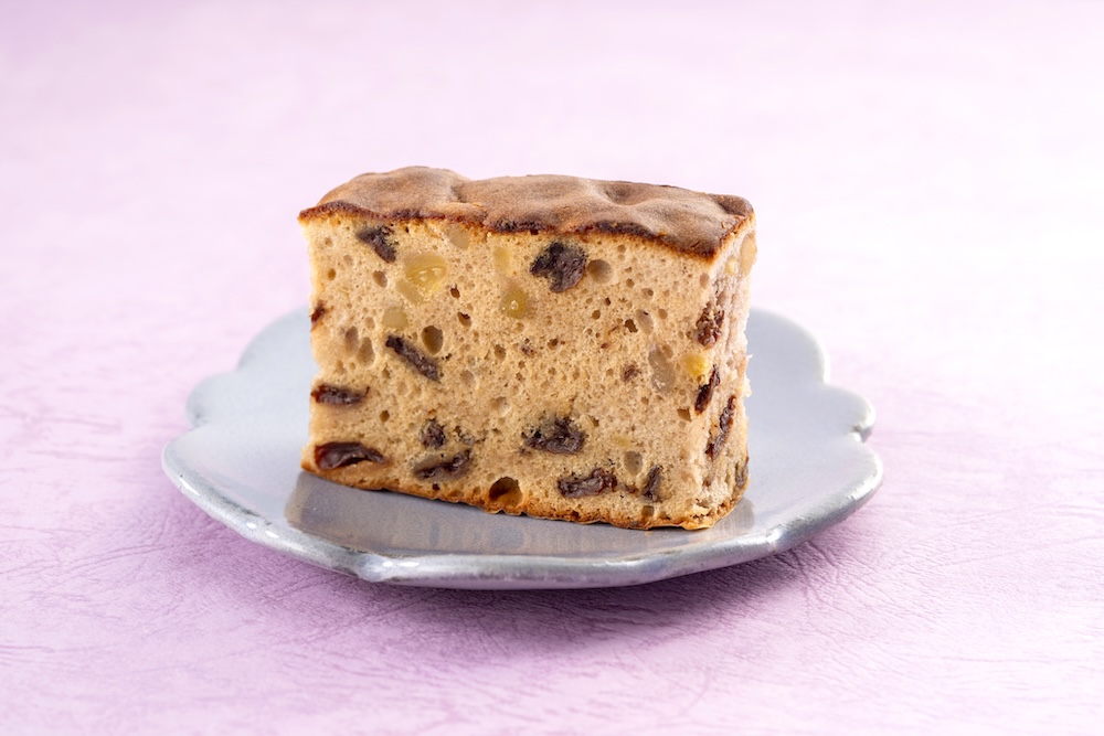 「吉岡製菓」の「ラムレーズンカステラ」324円