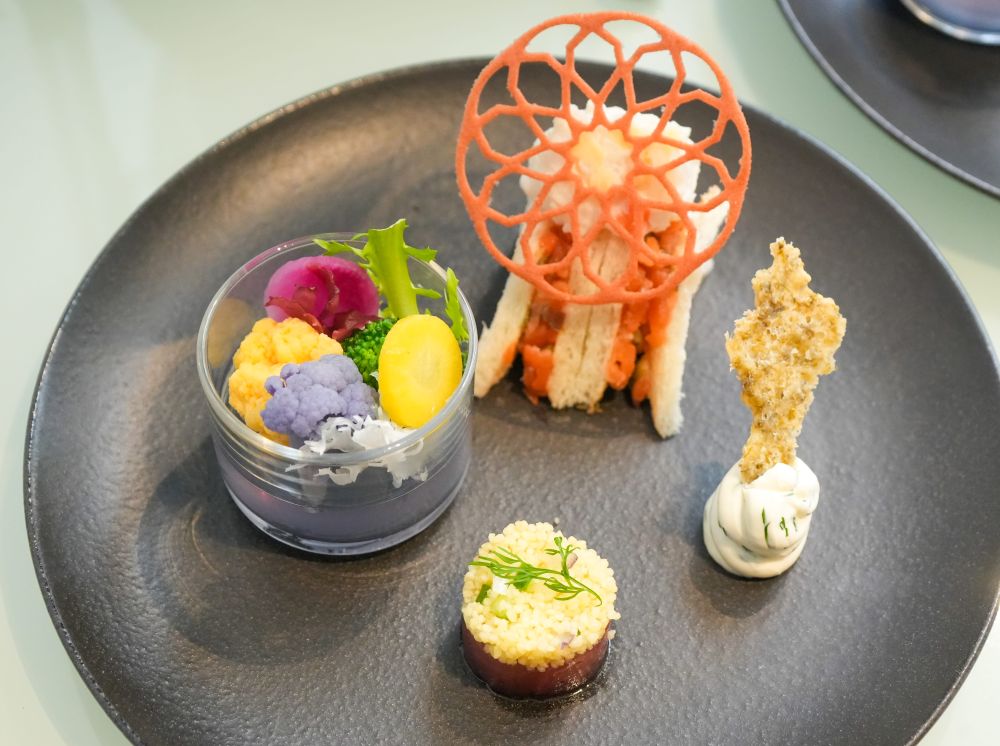 「ポートピアホテル×アトア コラボレーションアフタヌーンティーセット」イメージ