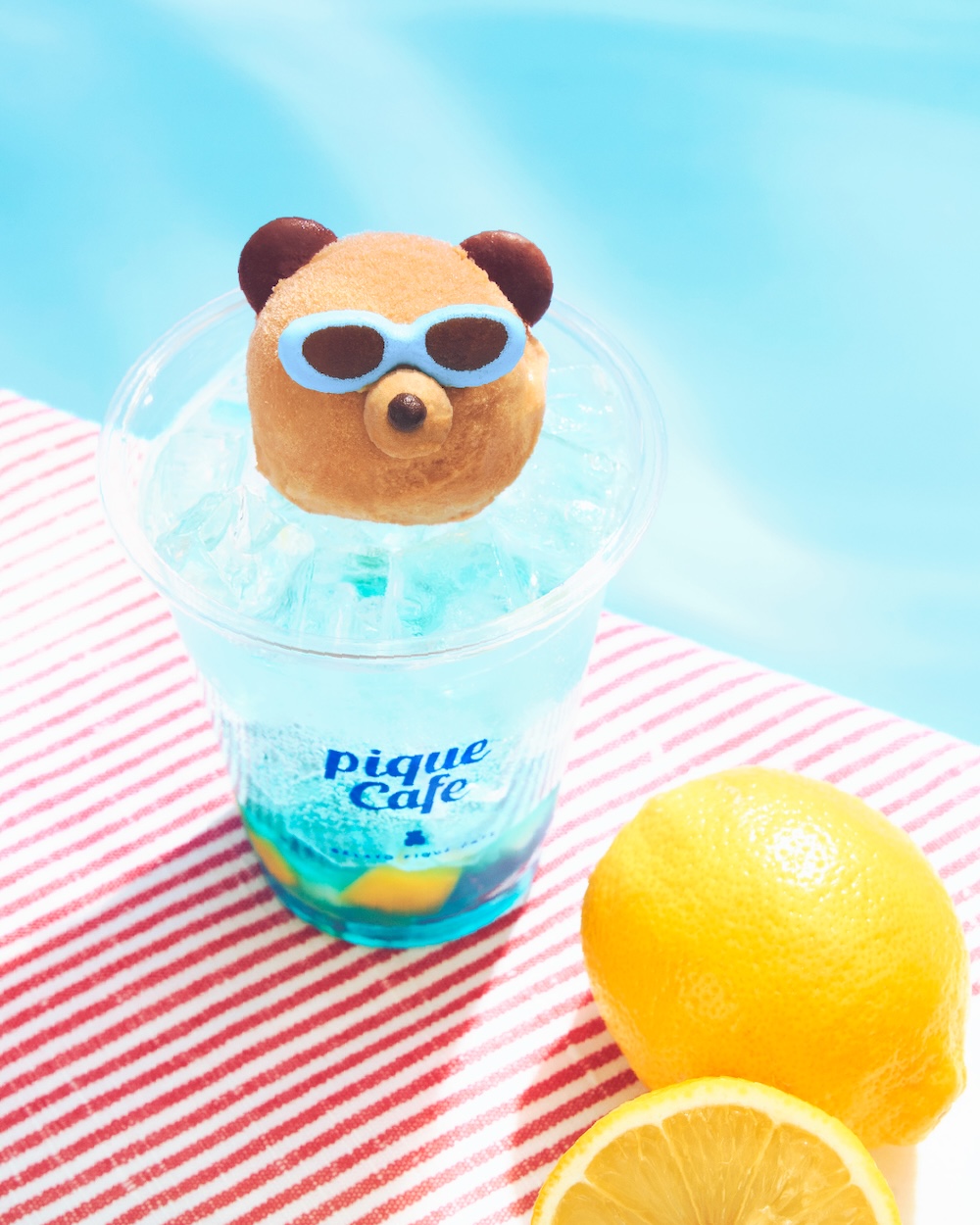 「カラフルソーダフロート」税込み890円