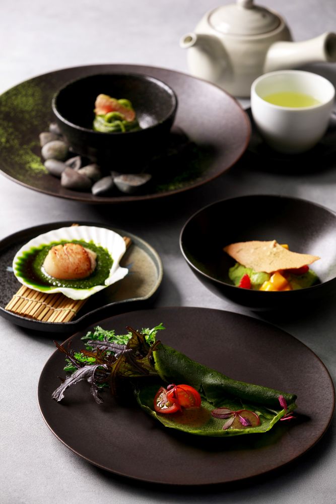 「コンセプトディナーオーダービュッフェ – 八女茶 –」税込み8,000円（別途サービス料）