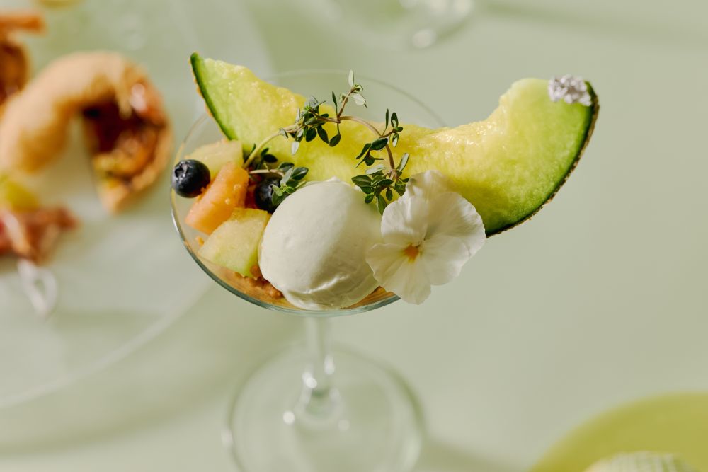 「ザ メロン シーズン パルフェ アフタヌーンティー（THE MELON SEASON Parfait Afternoon Tea）」イメージ