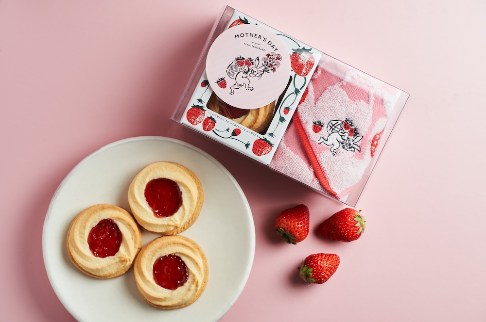 「ICHIBIKO オリジナルハンカチ＆いちごジャムクッキーセット」税込み2,046円