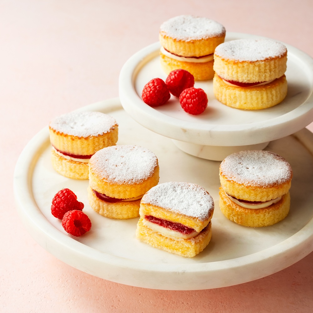 「ヴィクトリアケーキ」3個入り・税込み1,350円