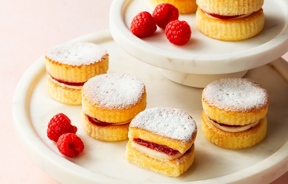 「ヴィクトリアケーキ」3個入り・税込み1,350円