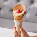 シグネチャー「薔薇と苺のジャージー生クレープ」1,100円