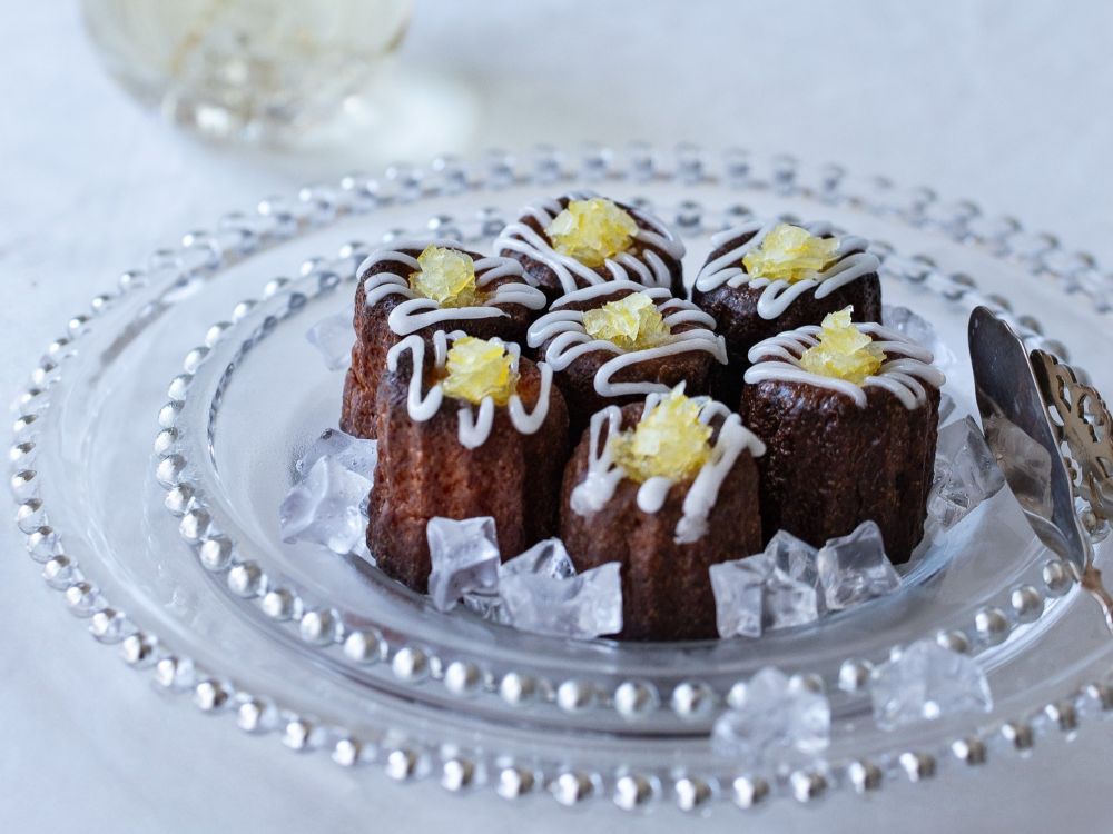 「立町カヌレ OMIYA」にて販売される「冷やしカヌレ」1個・税込み350円（エキュート大宮）