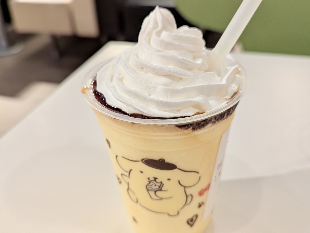 「ポムポムプリンのクリーミープリンフラッペ」税込み490円