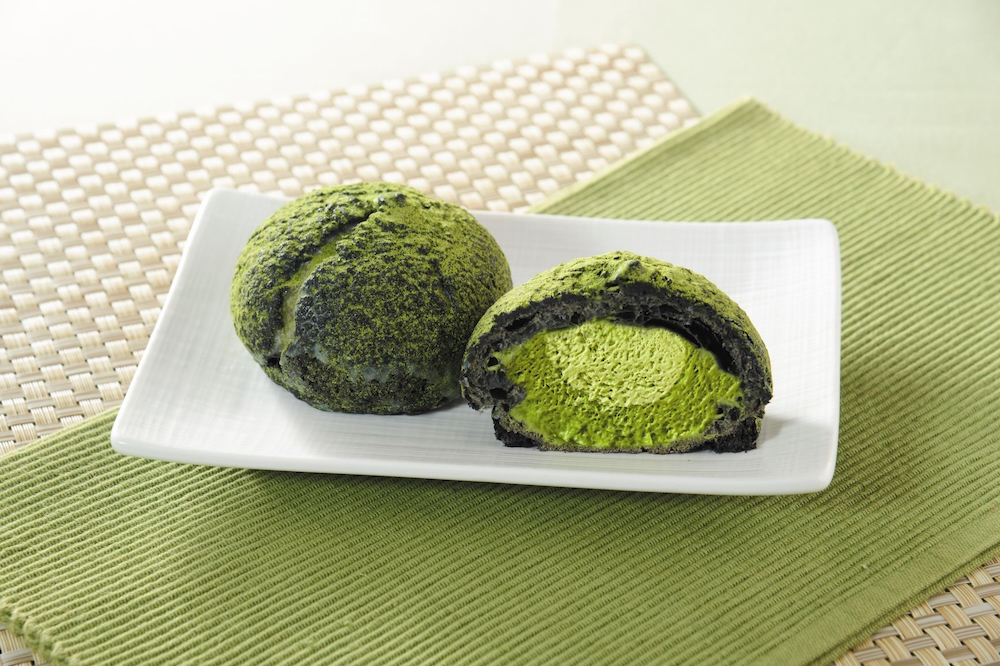 「Uchi Café×森半 濃い抹茶クッキーシュー」税込み254円