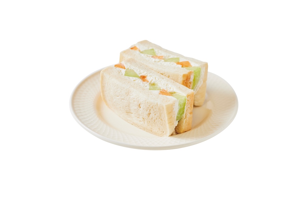 ルミネ新宿「eimy sandwich」の「2種のメロンフルーツサンド〜イバラキング×クインシーメロン〜：税込み670円（数量限定）