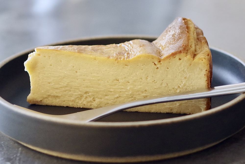 「バスクチーズケーキ」イートイン・税込み630円