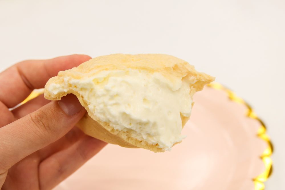 「もちむにシュー（ミルククリーム）」税込み213円