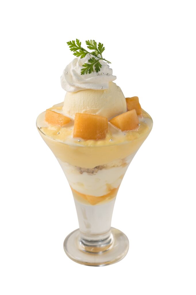 ルミネエスト新宿「Ochobohan」の「贅沢メロンパフェ」ドリンク付き・税込み2,000円（各日5食限定）