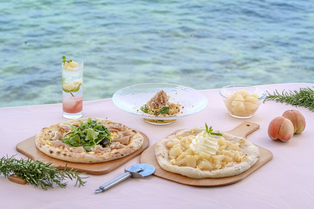桃を好きなだけかけてOK！“桃かけ放題ピザ”が淡路島西海岸『miele』に登場！ 桃づくしの夏メニュー 6月1日より開始！