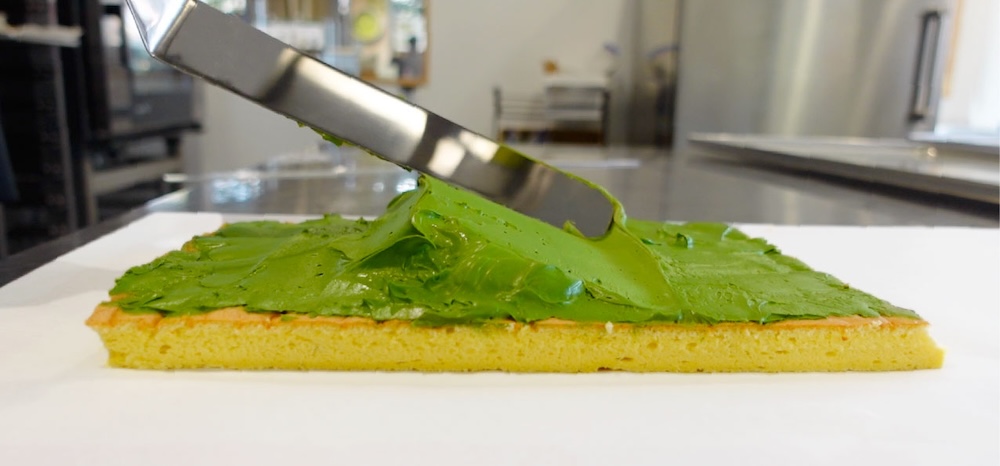「お濃茶ロールケーキ」イメージ