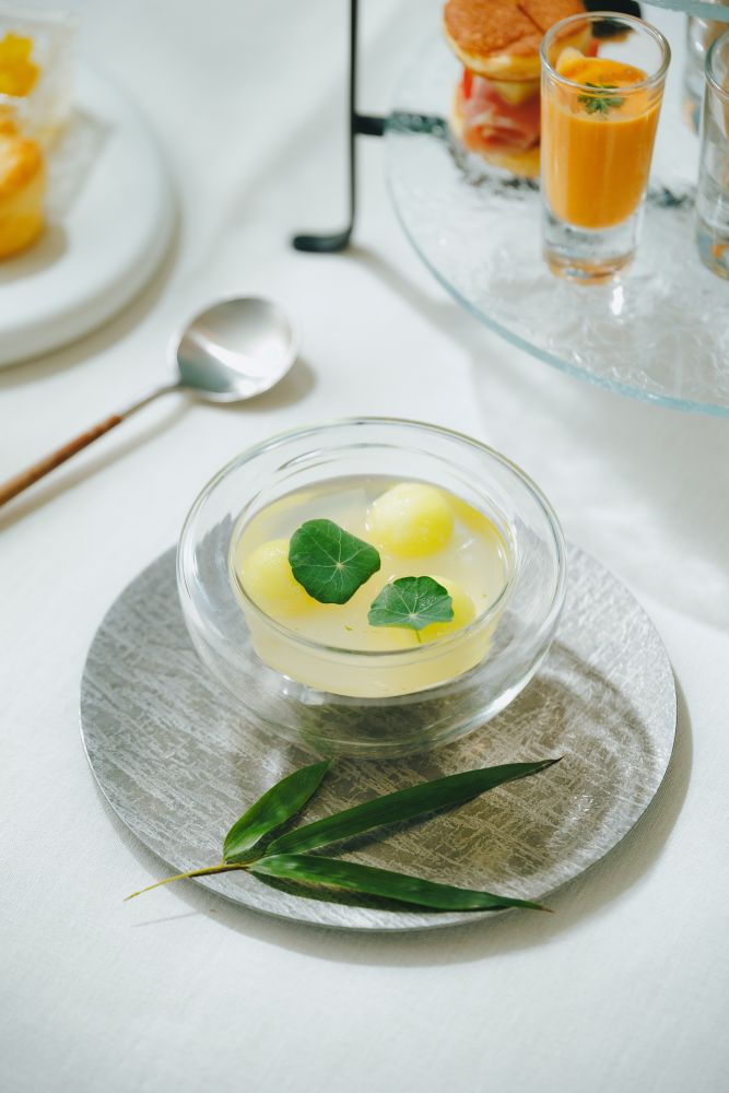 「夏庭のアフタヌーンティー」イメージ