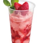 「Merry Hurry Berryフローズン」店内利用・税込み1,320円、テイクアウト・税込み1,296円