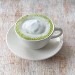 「抹茶アーモンドラテ」税込み1,850円（サービス料含む）