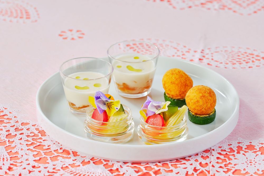 「Peach Vacances Afternoon tea」イメージ