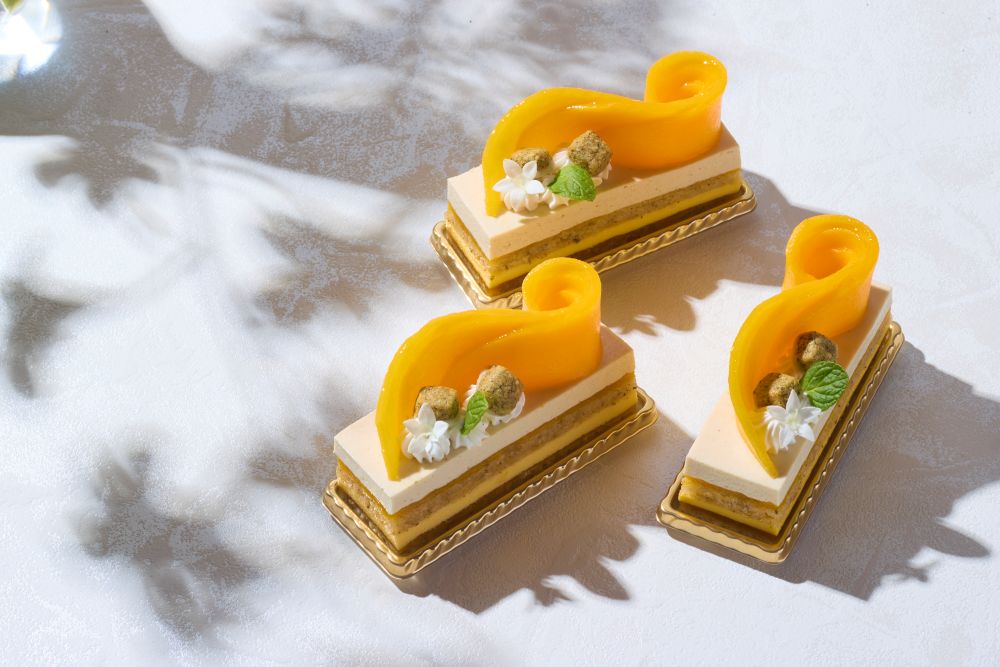 「スイーツ＆ギフト」にて販売される「ジャスミンとマンゴーのケーキ」イメージ