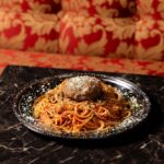「懐かしのナポリタンonハンバーグ」税込み1,320円