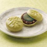5月31日まで販売中の「銀座あけぼの」の「濃茶もなか」1個・税込み162円