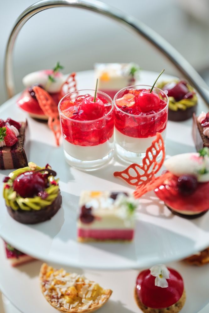 東京エディション虎ノ門にて販売される「チェリー エディション アフタヌーンティー（Cherry EDITION Afternoon Tea）」イメージ