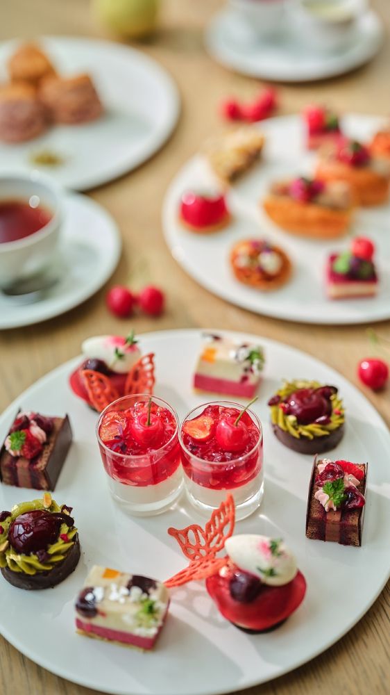 東京エディション虎ノ門にて販売される「チェリー エディション アフタヌーンティー（Cherry EDITION Afternoon Tea）」イメージ