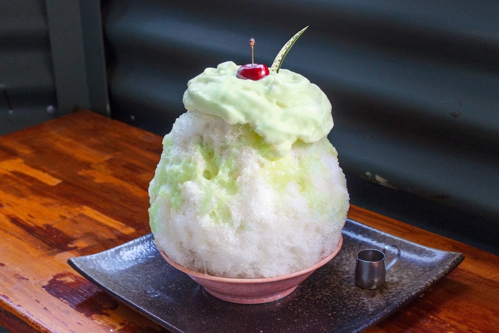 6月1日～6月21日に販売される「Parlor Vinefru銀座」の「茨城県産イバラキングの生メロンクリームソーダかき氷」税込み2,300円