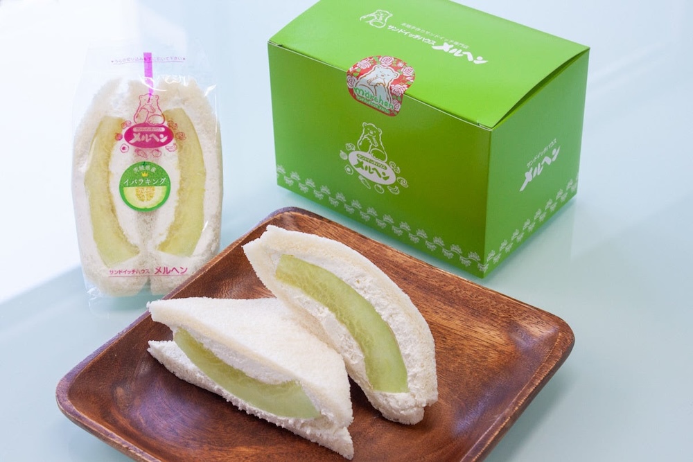 6月1日〜6月21日に販売される「メルヘン」の「茨城県産イバラキングのメロン生クリームサンド」テイクアウト・税込み864円