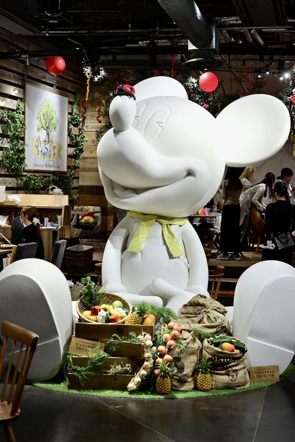 「ディズニー・ハーベスト・マーケット（Disney HARVEST MARKET） By CAFE COMPANY」内観イメージ