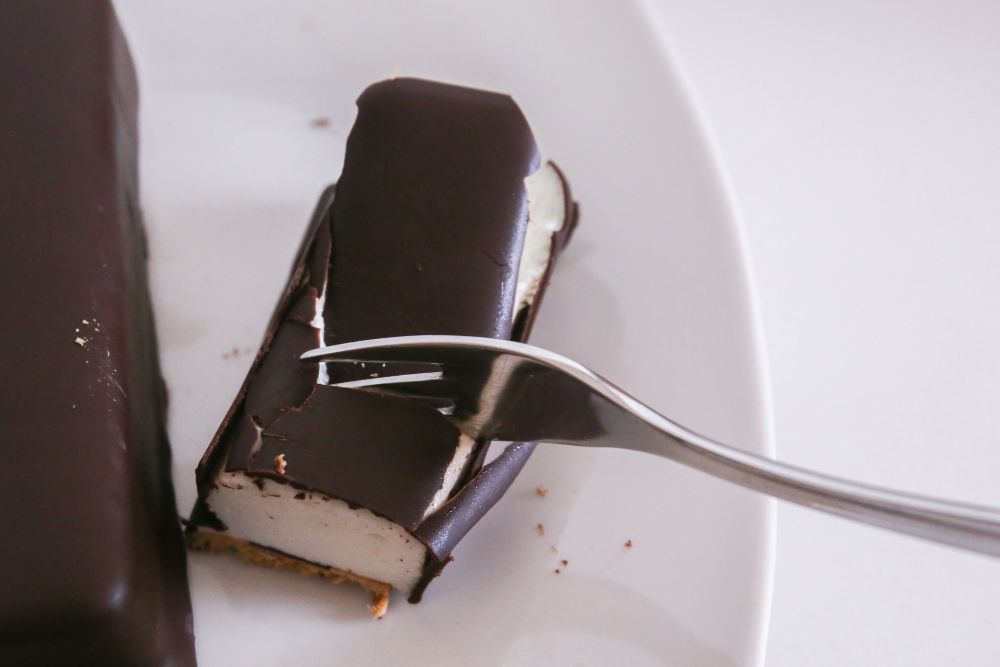 「ご褒美スティックケーキ とろける生マシュマロ」イメージ