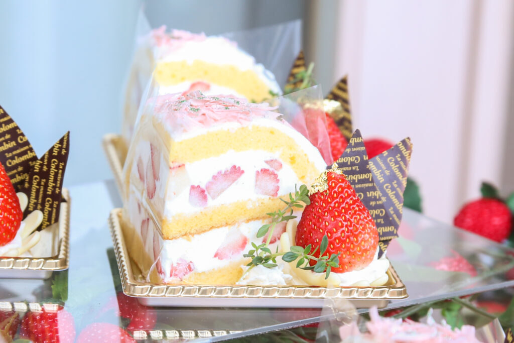 2027年1月下旬～3月15日に販売される「プレミアム クイーン ショートケーキ」イメージ
